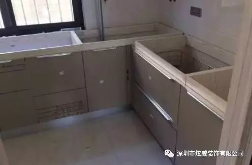 柜子木工打造好還是買整體定制好？選錯(cuò)了真想哭！
