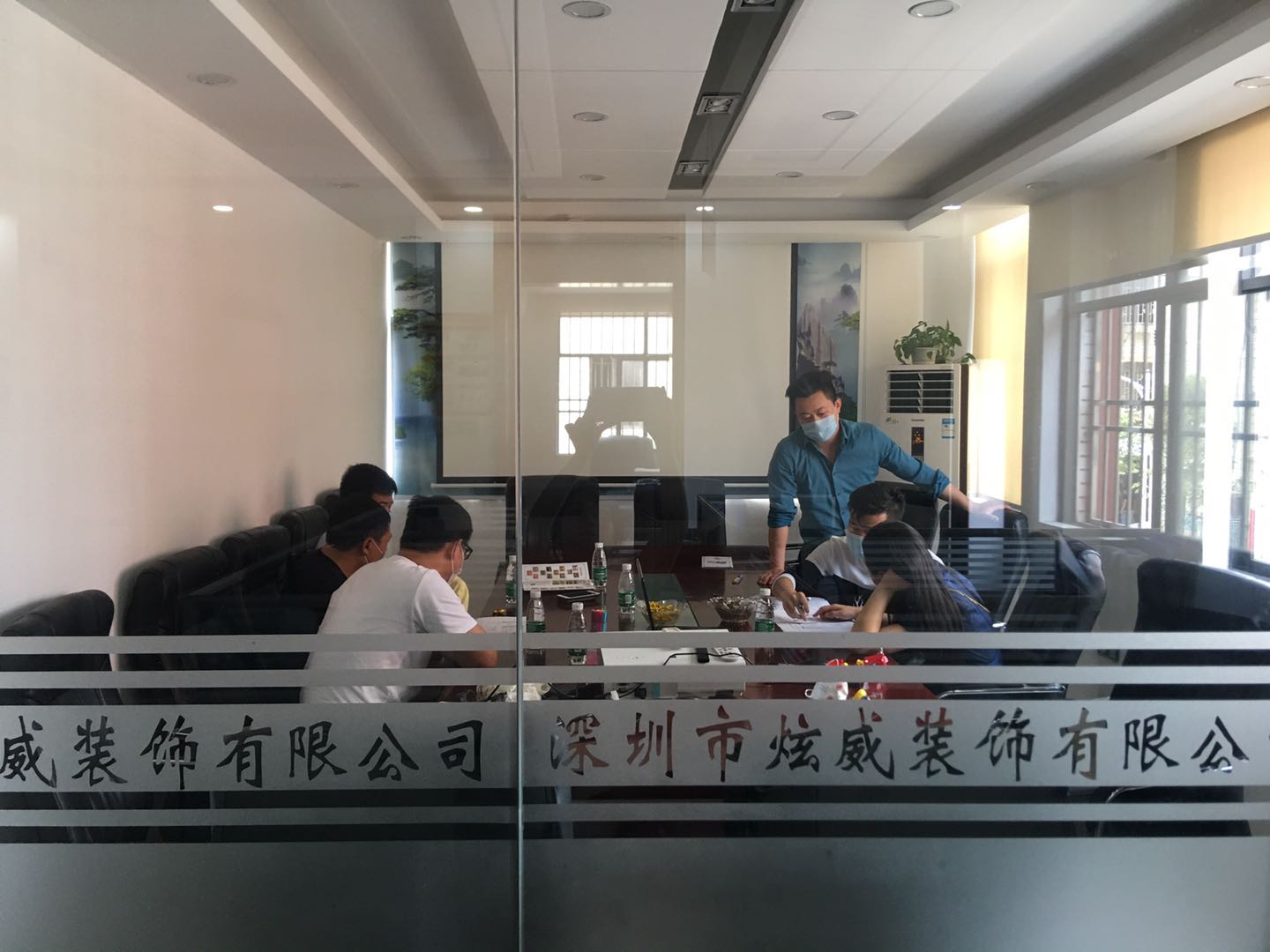 深圳炫威裝飾-員工接待、客戶(hù)到訪(fǎng)實(shí)拍照片